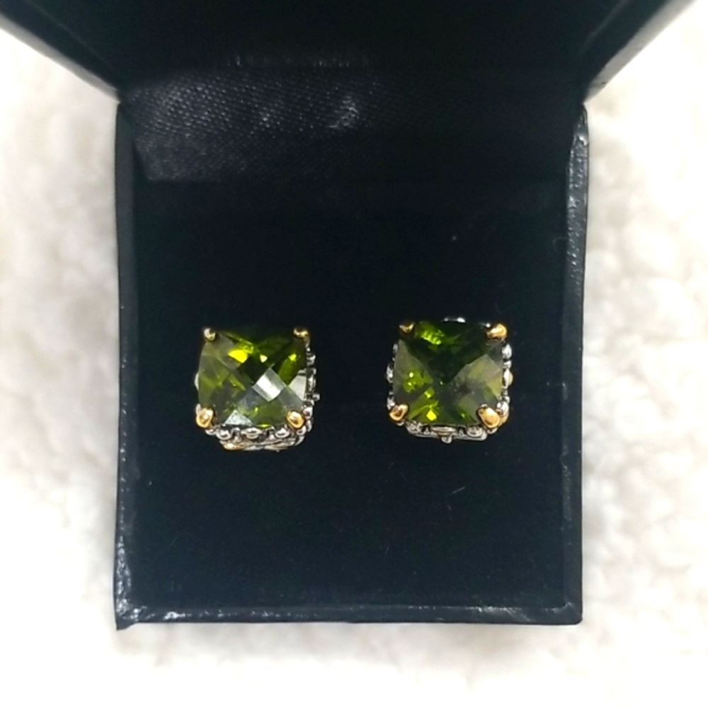 Green and Gold Gemstone Earrings with Vibrant Sparkle